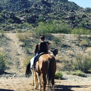 Meet your Posher, Nora